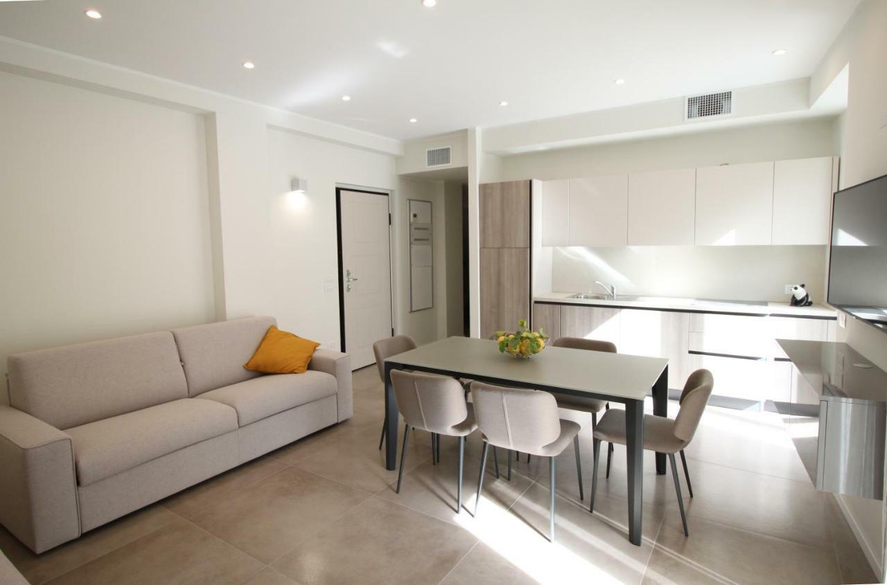 Casa Vacanze Residence Ideale Suites And Apartments 알라시오 외부 사진